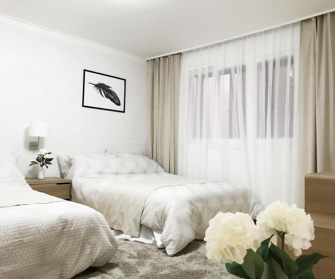 Hongdae Zoe Three Room House Сеул Экстерьер фото