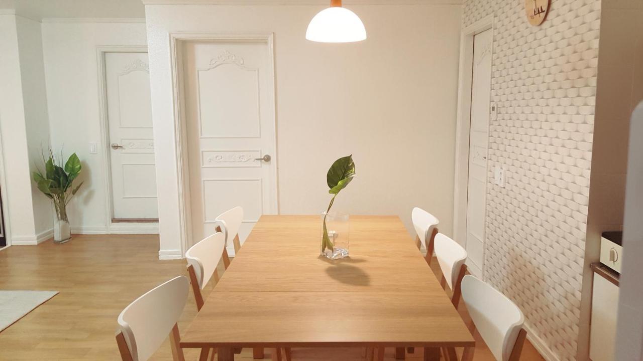 Hongdae Zoe Three Room House Сеул Экстерьер фото