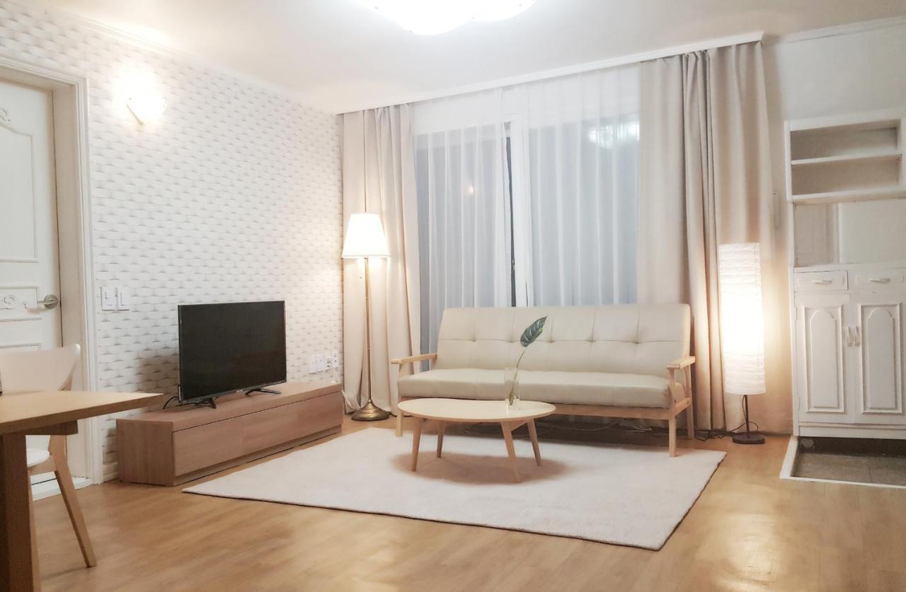 Hongdae Zoe Three Room House Сеул Экстерьер фото